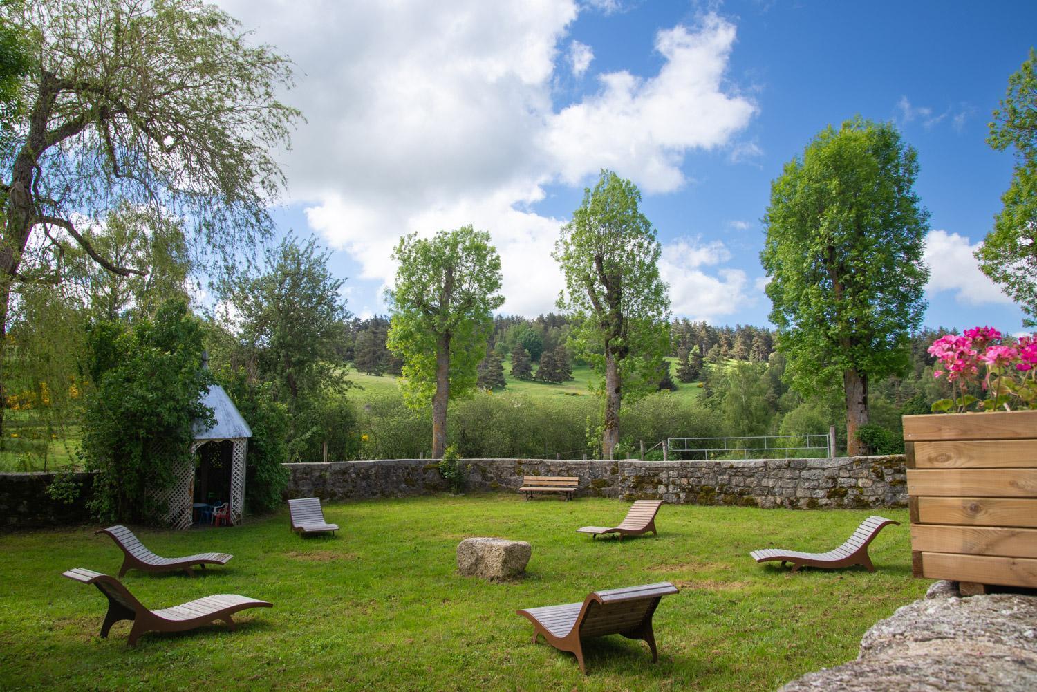 Gite De La Grange - Domaine De Coulagnettes Serverette Exteriér fotografie